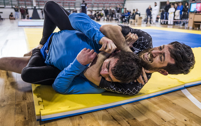 Short-Sleeve vs. Long-Sleeve BJJ Rash Guard